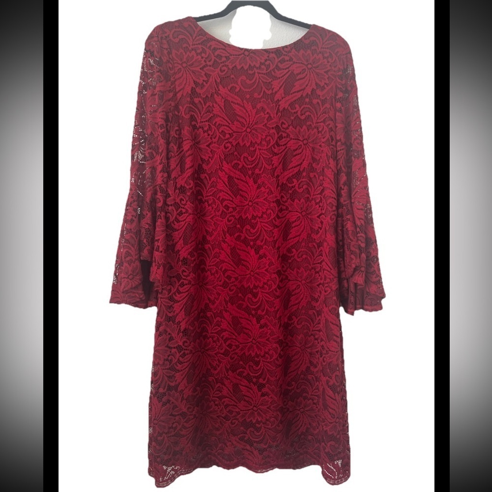 Liz Claiborne Burgundy Lace Party dress Size 14 Used Once  (0496)